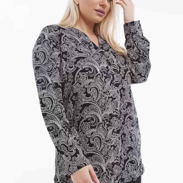 Εμπριμέ μπλούζα με V λαιμόκοψη σε μαύρο χρώμα