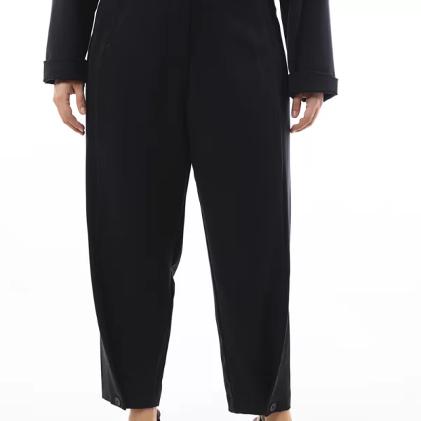 Παντελόνι με κουμπί στο τελείωμα σε μαύρο χρώμα