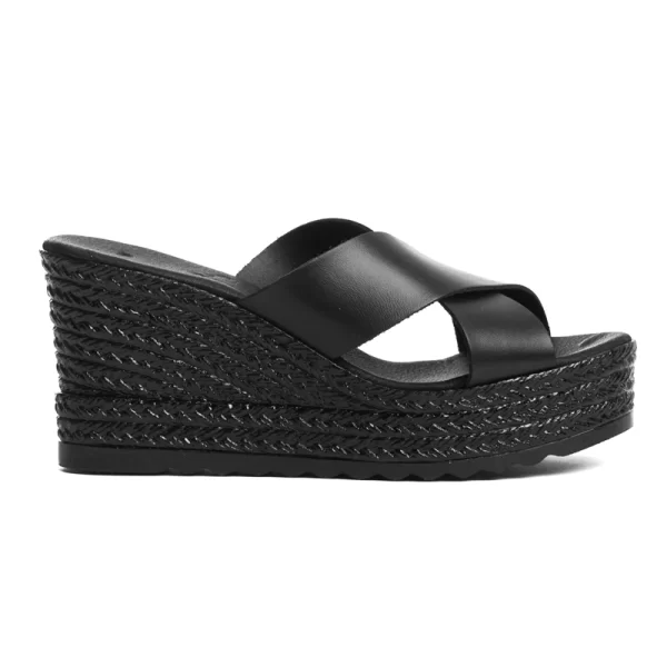 Πλατφόρμα wide fit με χιαστή λουριά σε μαύρο χρώμα