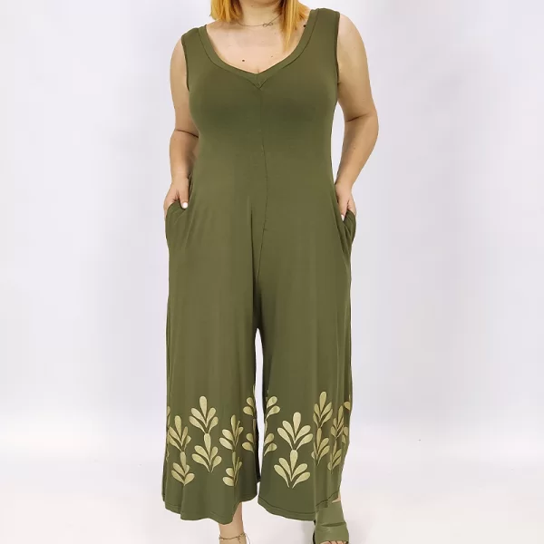 Ολόσωμη φόρμα με τσέπες σε χακί χρώμα