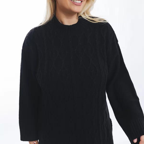 Πλεκτή ημιζιβάγκο μπλούζα με πλεξούδες σε μαύρο χρώμα