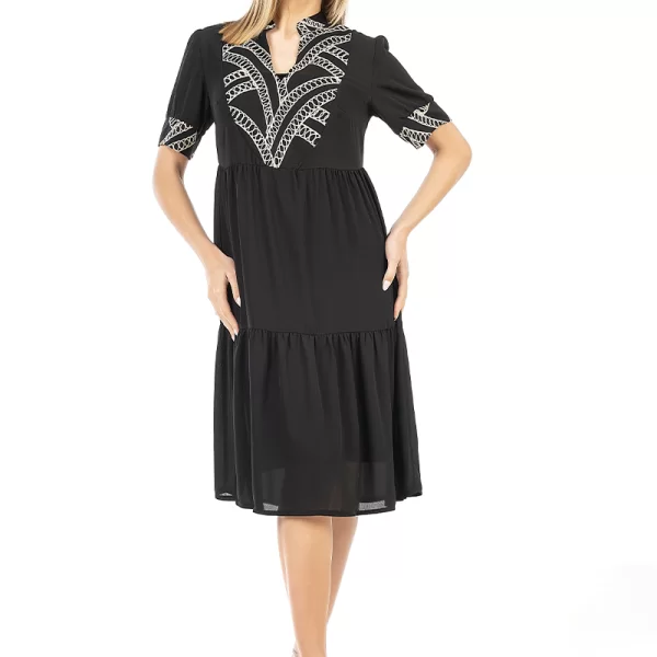 Midi φόρεμα με κέντημα σε μαύρο χρώμα