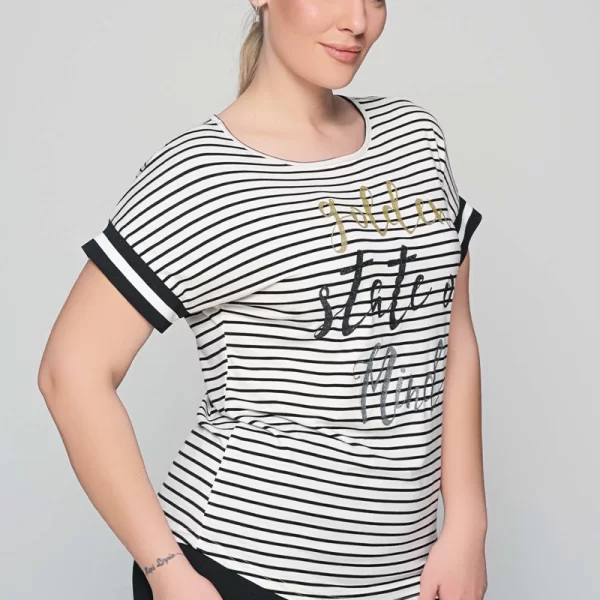 Ριγέ μπλούζα με τύπωμα σε εκρού χρώμα