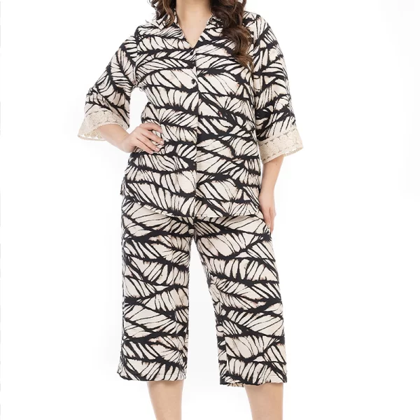 Εμπριμέ ζιπ κιλότ με λάστιχο σε εκρού/μαύρο χρώμα