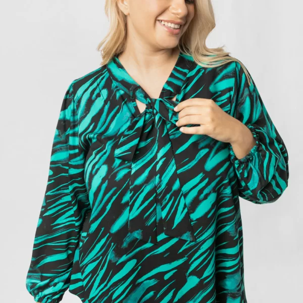 Εμπριμέ μπλούζα με γραβάτα σε πράσινο χρώμα