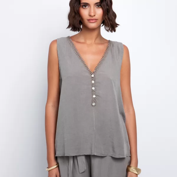 Τοπ με crochet-V & κουμπιά - ΣΚΟΥΡΟ ΜΠΕΖ