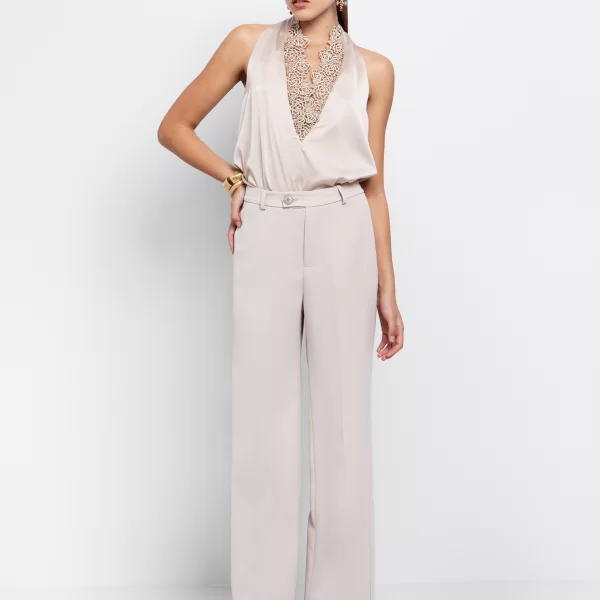 Παντελόνι σε ίσια γραμμή - ΑΜΜΟΣ