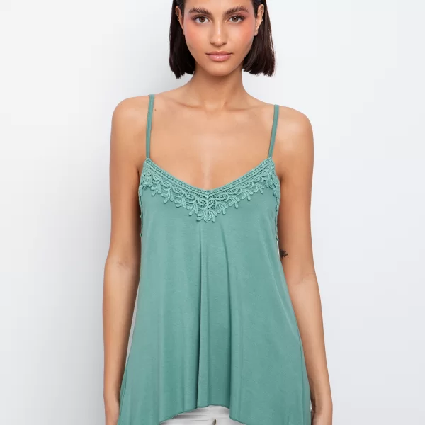 Ασύμμετρο τοπ με broderie - ΜΕΝΤΑ