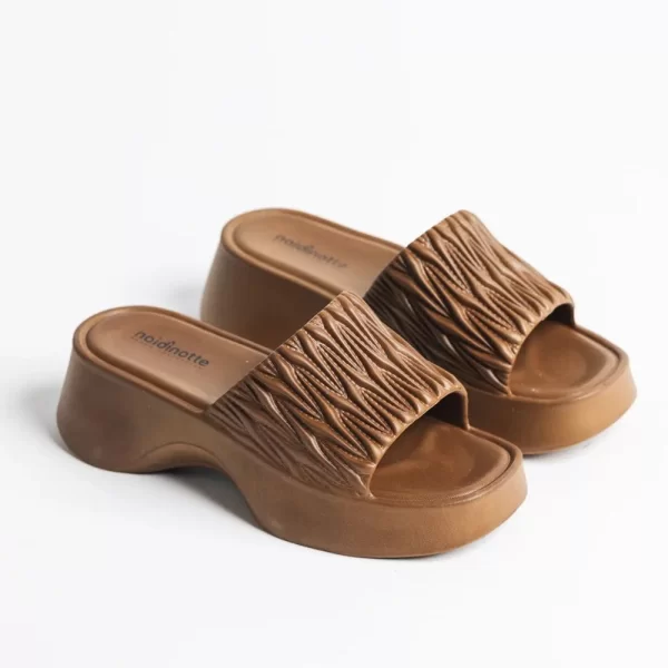 Γυναικείες Παντόφλες Noidinotte Με Σούρες Καφέ