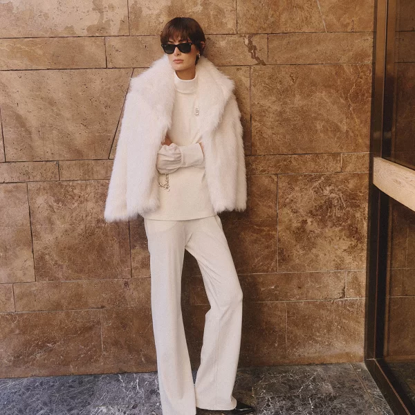 Εκρού γούνα