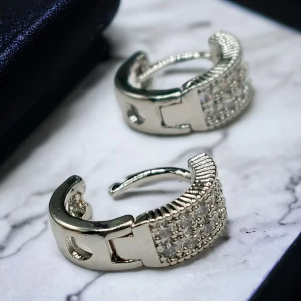 ΣΚΟΥΛΑΡΙΚΙΑ ΑΣΗΜΙ ΦΑΡΔΙΑ ΚΡΙΚΑΚΙΑ ΣΤΟΛΙΣΜΕΝΑ ΜΕ ΔΙΠΛΗ ΓΡΑΜΜΗ ΣΤΡΑΣ