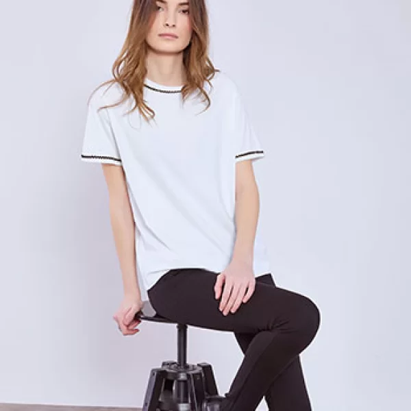 T-shirt με κεντητές λεπτομέρειες SQ9844.4133+1