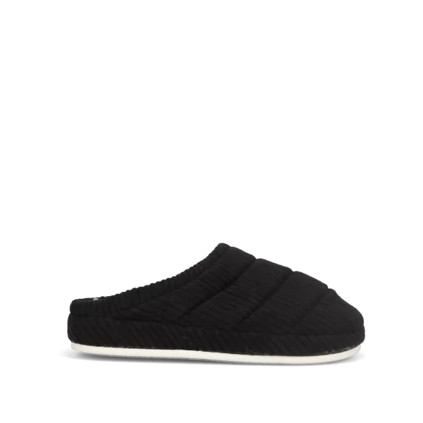 Μαύρη παντόφλα