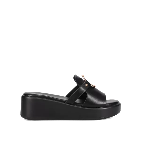 Μαύρη πλατφόρμα