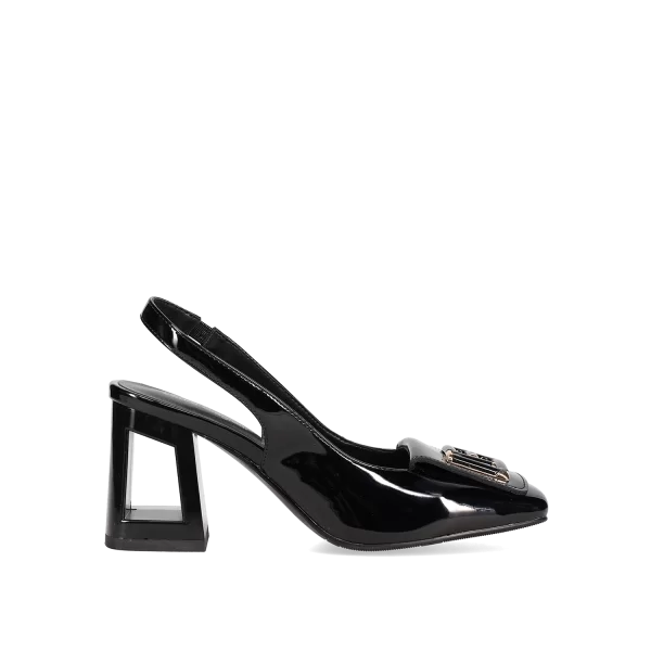 Μαύρη εξώφτερνη γόβα