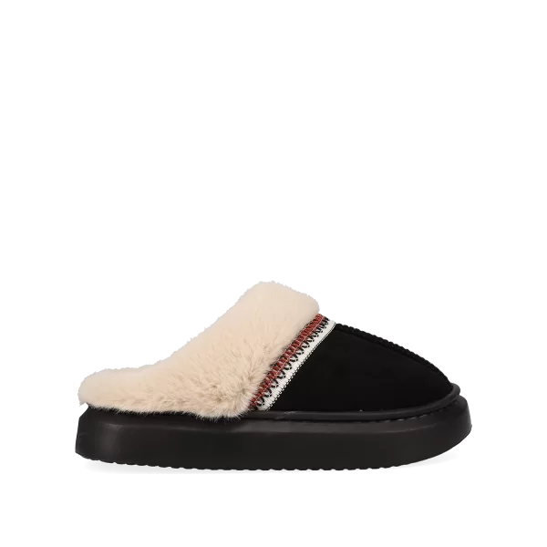 Μαύρη παντόφλα