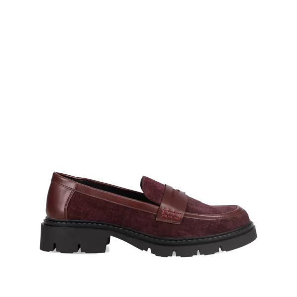 Μπορντώ loafer