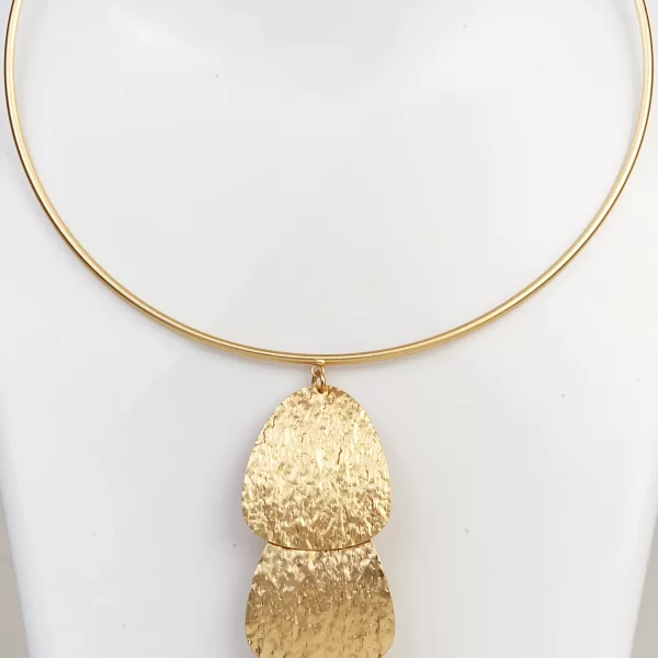 ΧΡΥΣΗ ΛΑΙΜΑΡΙΑ ΜΕ ΧΡΥΣΑ ΚΡΕΜΑΣΤΑ ΤΡΙΓΩΝΑ ΣΧΕΔΙΑ