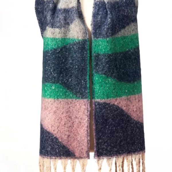 ΕΜΠΡΙΜΕ ΚΑΣΚΟΛ ΜΕ ΚΡΟΣΙΑ