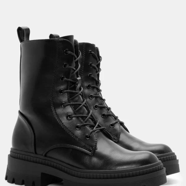 Αρβυλάκια με Τρακτερωτή Σόλα - Μαύρο