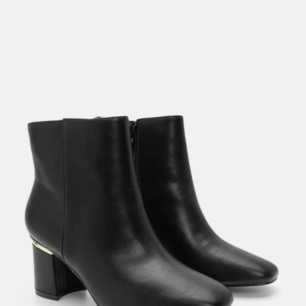 Μποτάκια με Μεταλλική Λεπτομέρεια & Τακούνι - Μαύρο