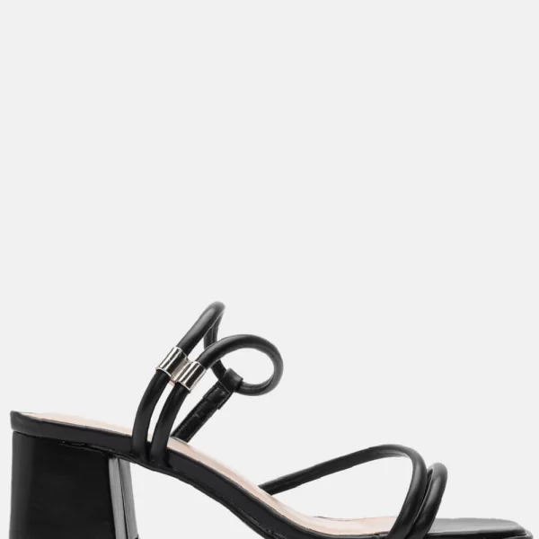 Πεδιλα με Λοξό Λουράκι & Μεταλλική Λεπτομέρεια - Μαύρο