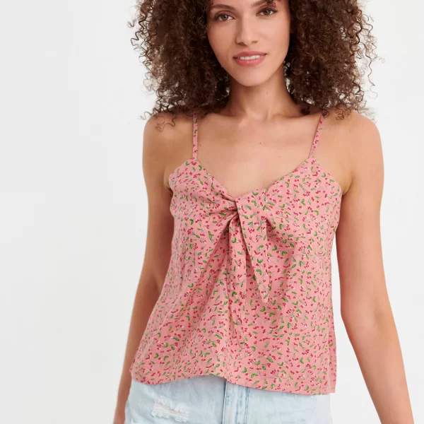 Εμπριμέ τοπ με φλοράλ τύπωμα