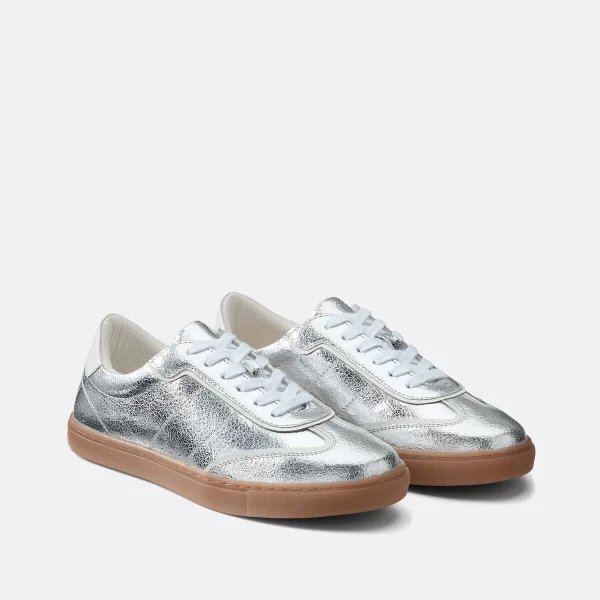 Ρετρό αθλητικά σε μεταλλικό δέρμα