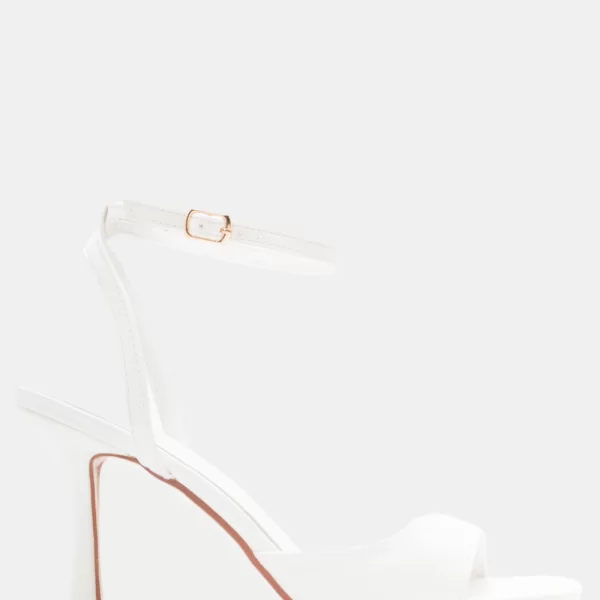 Πέδιλα με Μπαρέτα - Λευκό