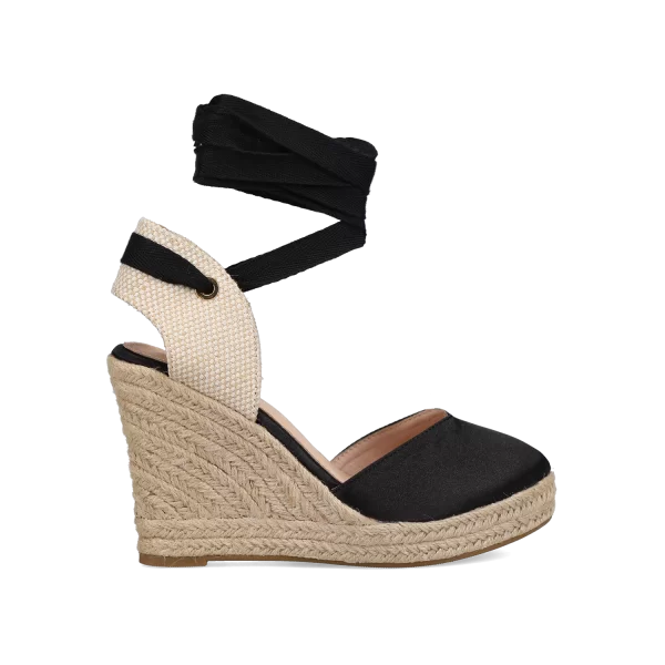 Μαύρη σατέν εσπαντρίγια