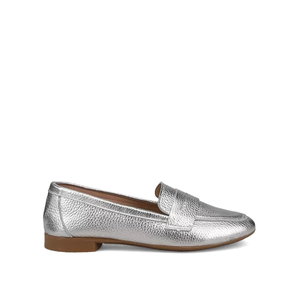 Ασημί δερμάτινο loafer