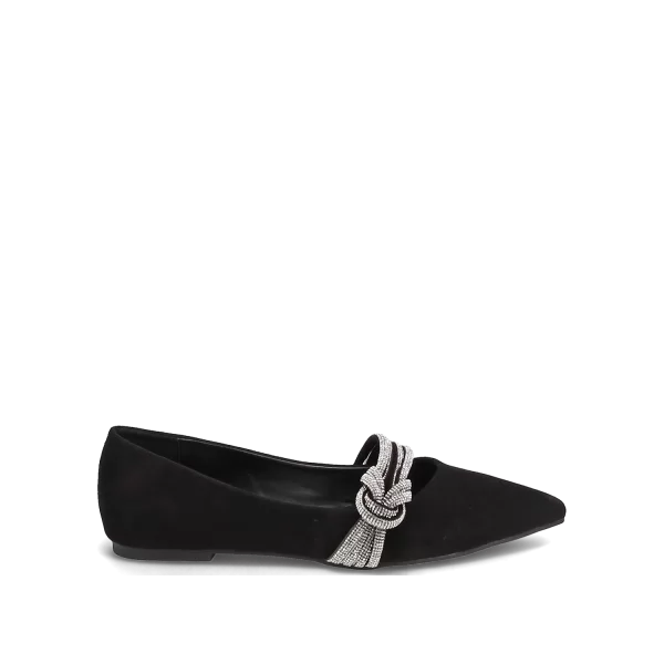 Μαύρη μυτερή μπαλαρίνα