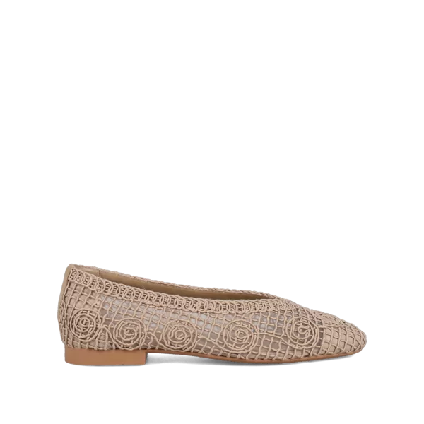 Μπεζ πλεκτή μπαλαρίνα