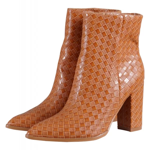 Γυναικεία μυτερά ankle boots σταθερό τακούνι diamond pattern. ΚΑΜΕΛ