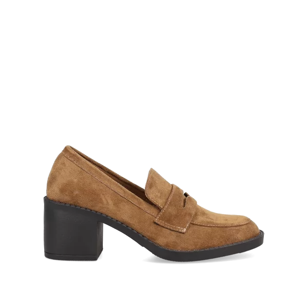 Καμηλό σουέντ loafer
