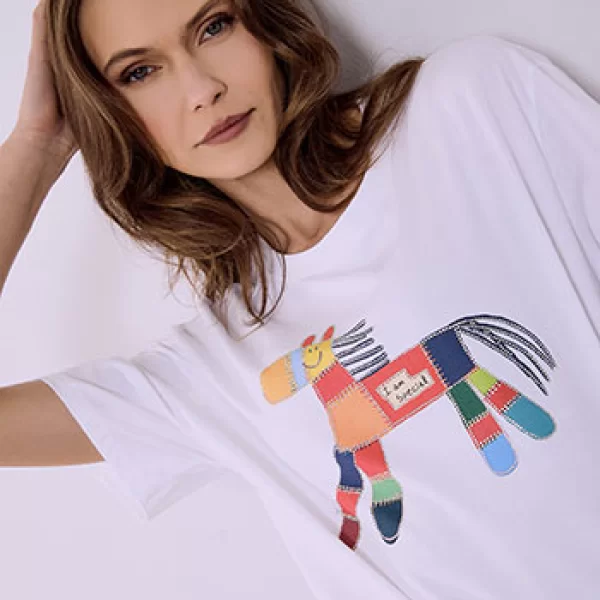 T-shirt με στάμπα και strass SQ7693.4170+1