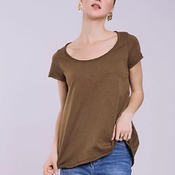 T-shirt με καμπύλη στο τελείωμα SQ9489.4163+2