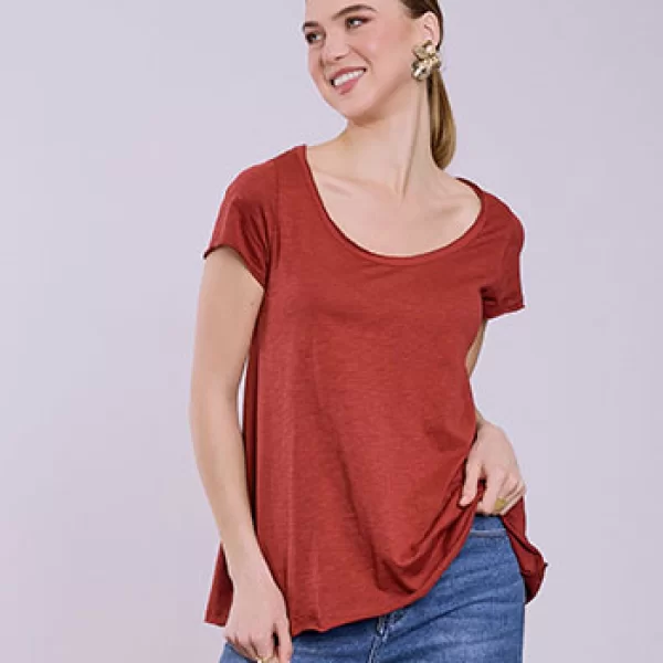 T-shirt με καμπύλη στο τελείωμα SQ9489.4163+3