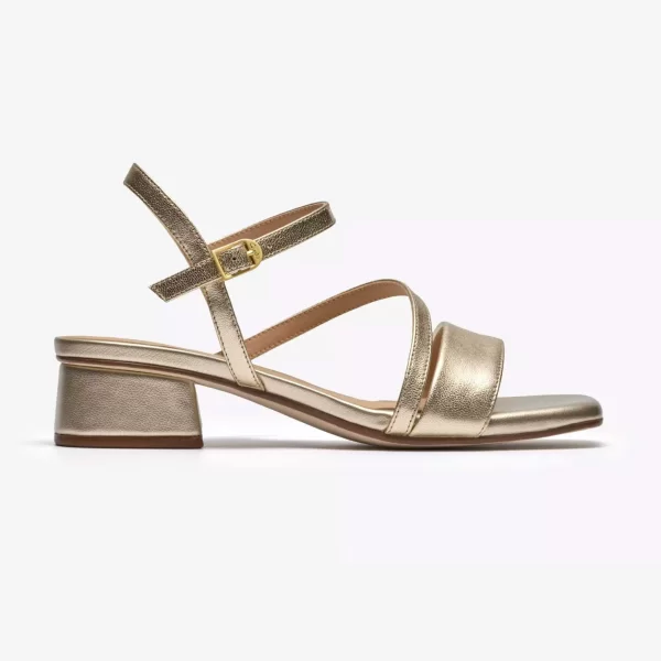 Clarks γυναικεία δερμάτινα πέδιλα με χοντρό τακούνι 