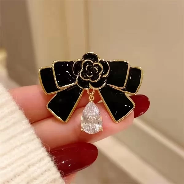 Καρφίτσα πέτου Καμέλια