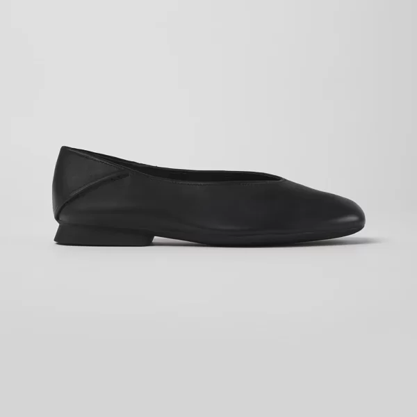 Camper γυναικείες δερμάτινες μπαλαρίνες μονόχρωμες με ραφή πίσω 