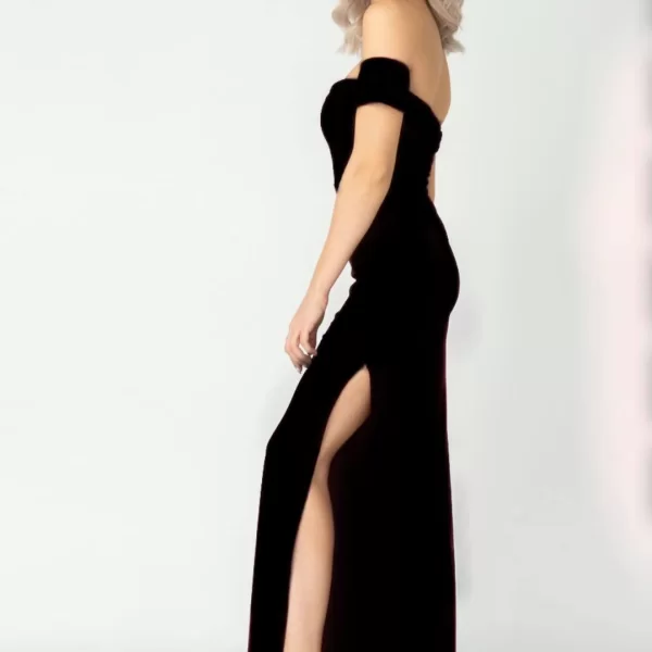 Μάξι Βελούδινο Φόρεμα Με Σκίσιμο Μαύρο