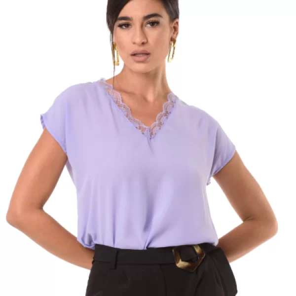 Μπλούζα V με Δαντέλα στο Μπούστο Λιλά